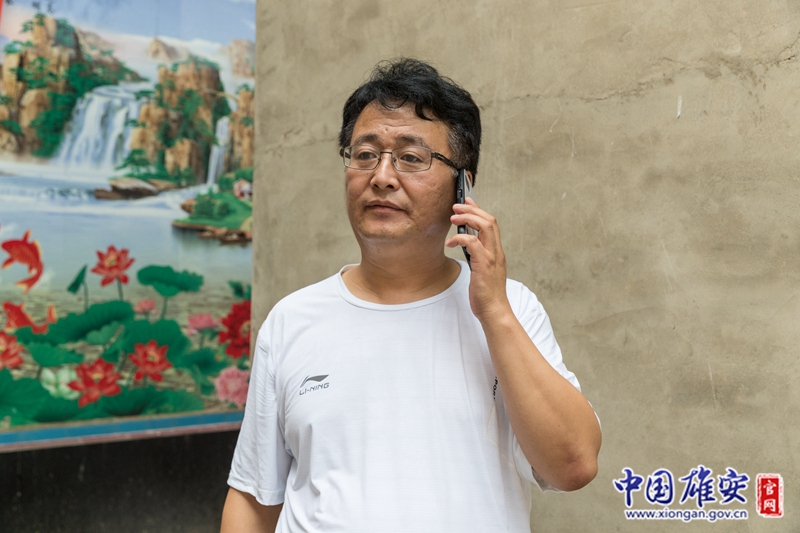 雄安画卷徐徐铺展，千年大计谱写新篇。能够参与到雄安新区的建设，王占忠心潮澎湃、干劲十足。王占忠说：“雄安就是我的家，未来美好的生活触手可及，看到乡亲们脸上的笑容，这一切都值了。”中国雄安官网记者牛思佳 摄