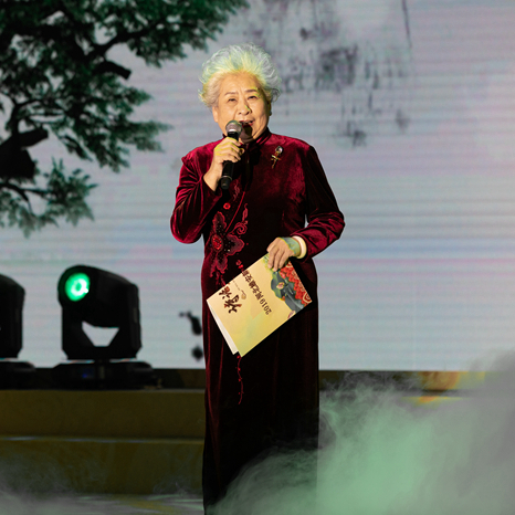 我要歌唱一棵老槐