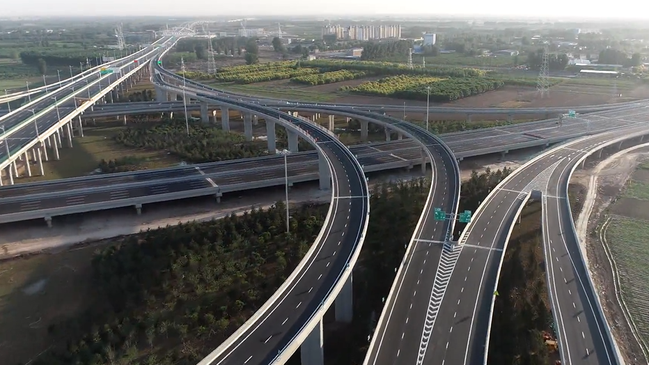 这条雄安新区到北京的高速，快通车啦！