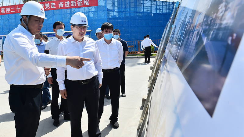 时政播报丨张国华调研容东片区市场化项目和容西片区安置房项目建设情况并召开党工委专题会议