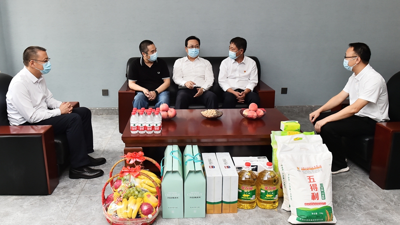 张国华到容城县走访慰问退役军人代表