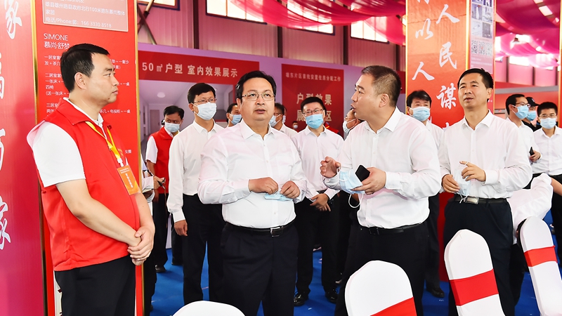 张国华调研雄东片区首批安置房分配工作