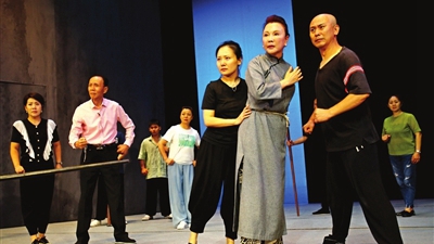 天津评剧院《革命家庭》剧组加紧筹备参加第十三届中国艺术节