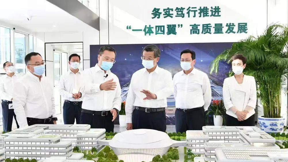 倪岳峰到雄安新区调研