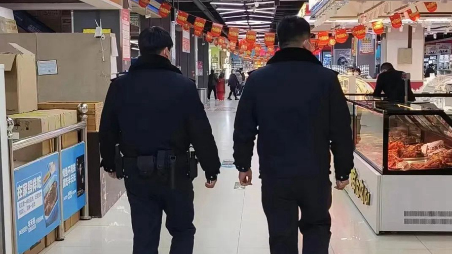 新春走基层丨容城镇派出所里的别样“年味”