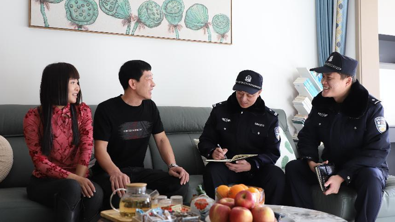 春节我在岗 守护平安的脚步不停歇