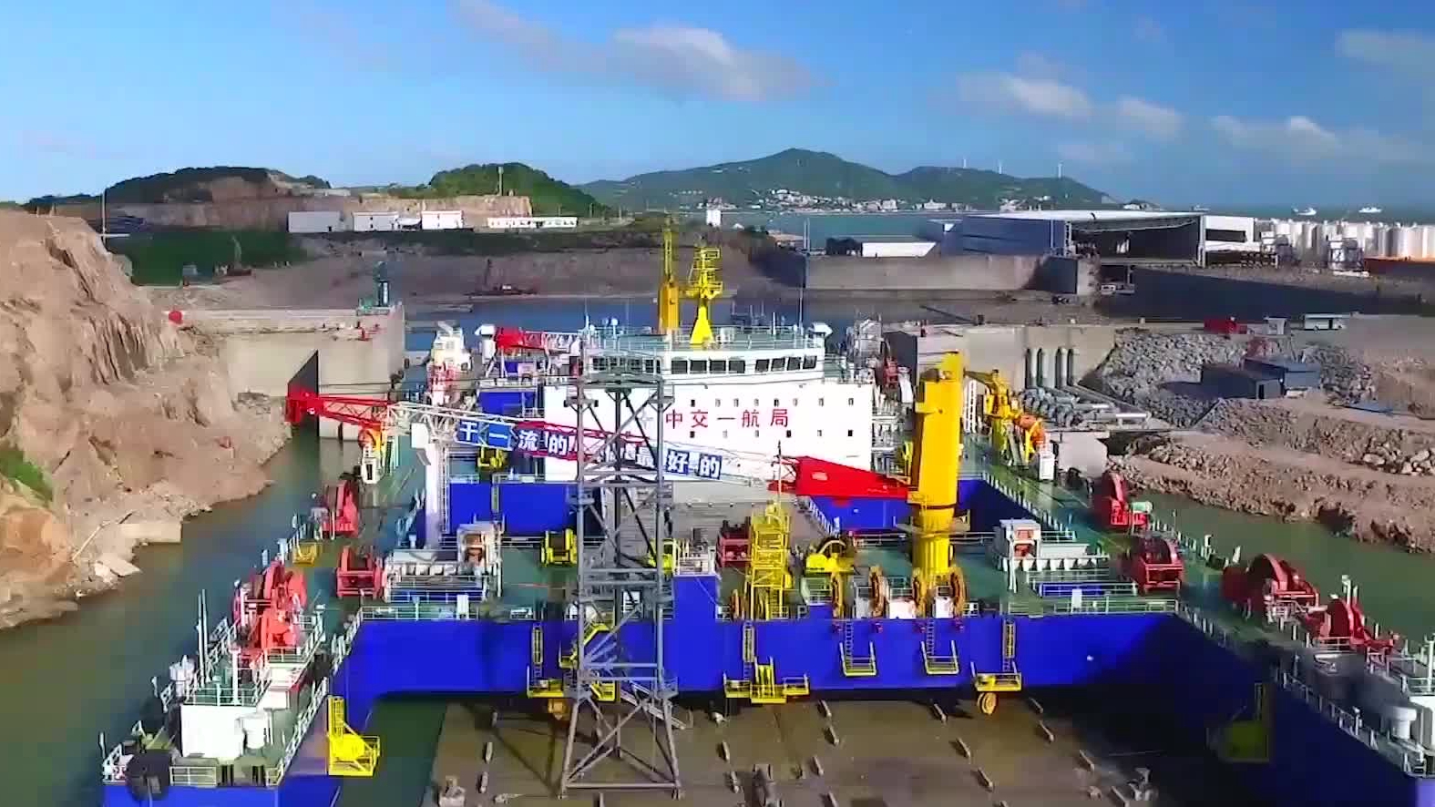 了不起的中国创造 海底巨龙组装记