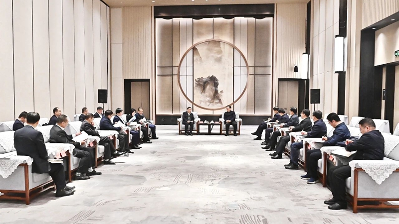 张国华与中国能源建设集团有限公司董事长宋海良一行举行工作座谈
