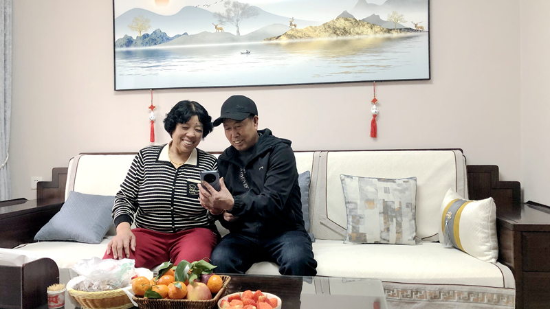 回迁群众：搬进新家&ldquo;近&rdquo;享便利生活