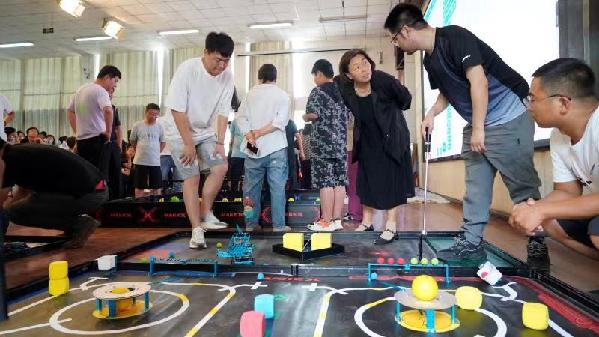 雄安新区启动首届青少年人工智能机器人大赛 雄安新区启动首届青少年人工智能机器人大赛