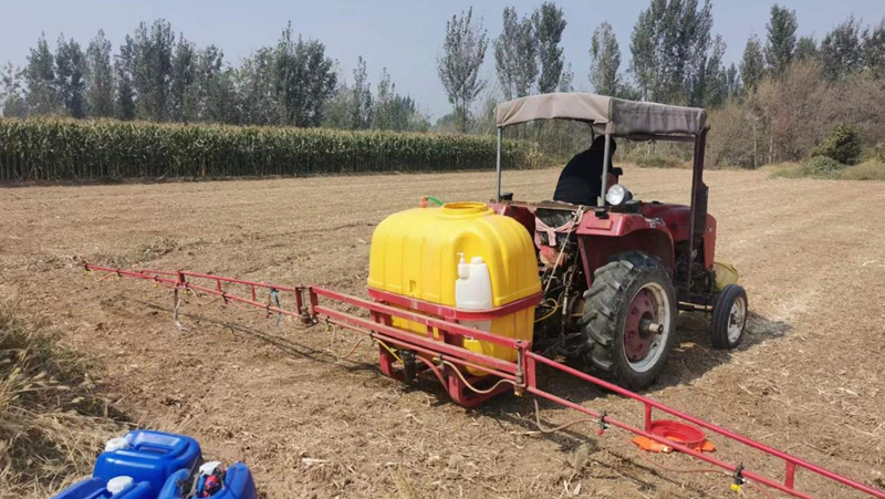 秸秆还田收储并进 生态“包袱”变身财富