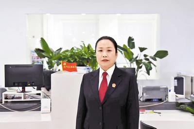 二十大代表风采丨张梅：法槌在手 天平在心