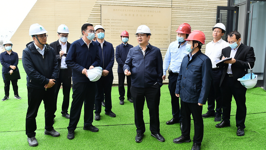 张国华调研综合保税区、雄县第二人民医院及昝岗组团项目建设和安全施工工作