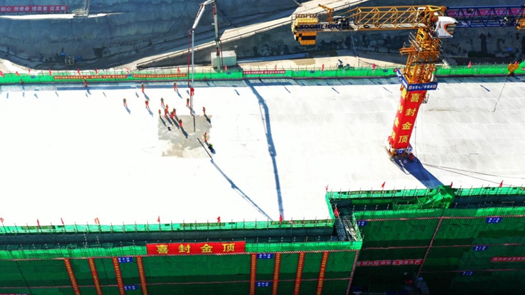 R1线首个车站主体结构顺利封顶！